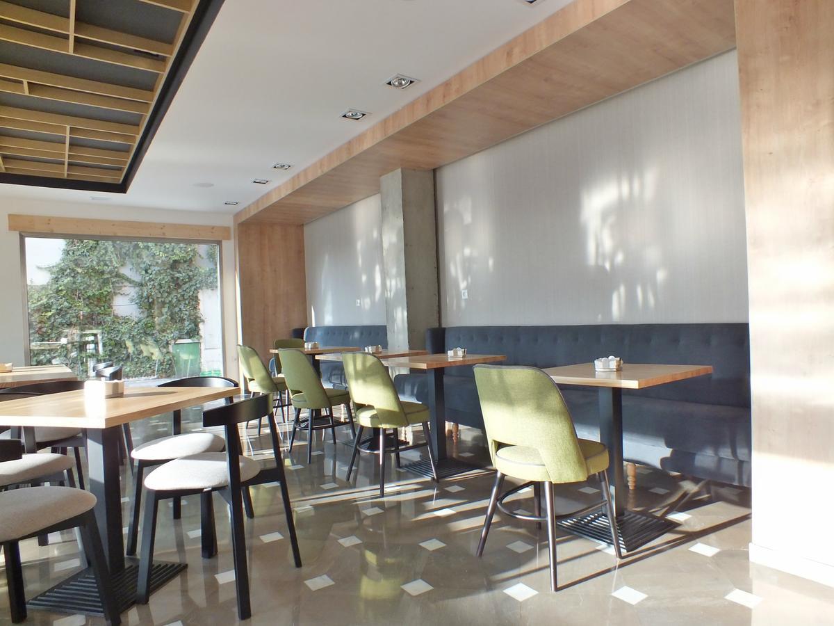 Hotel Las Yucas Atarfe Εξωτερικό φωτογραφία
